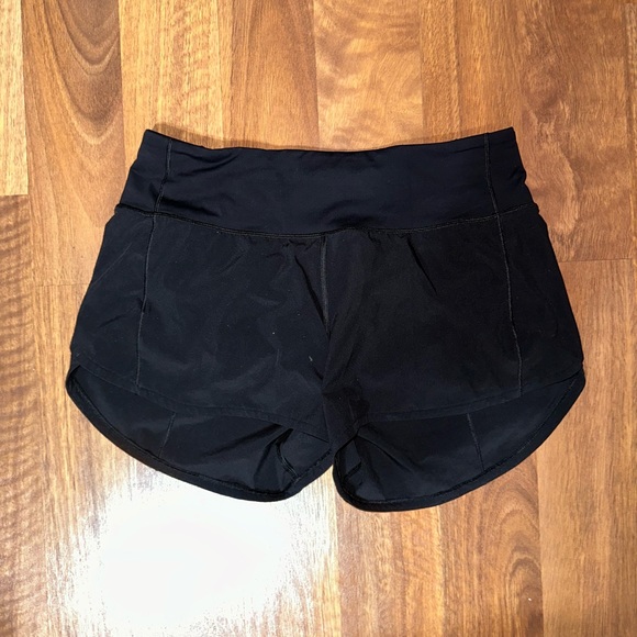 Lululemon short Speed Up mid rise - Picture 4 of 4